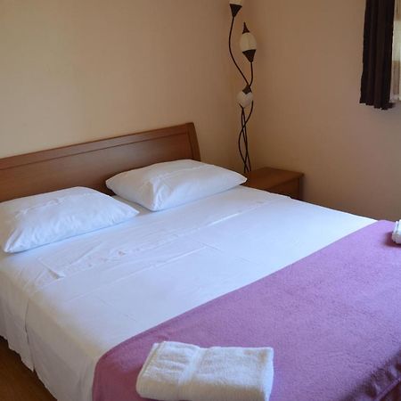 Goga Apartments Primošten Eksteriør billede